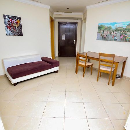 Budget Rooms With Private Bathroom For 'Girls' Only In Dubai, Marina Eksteriør billede