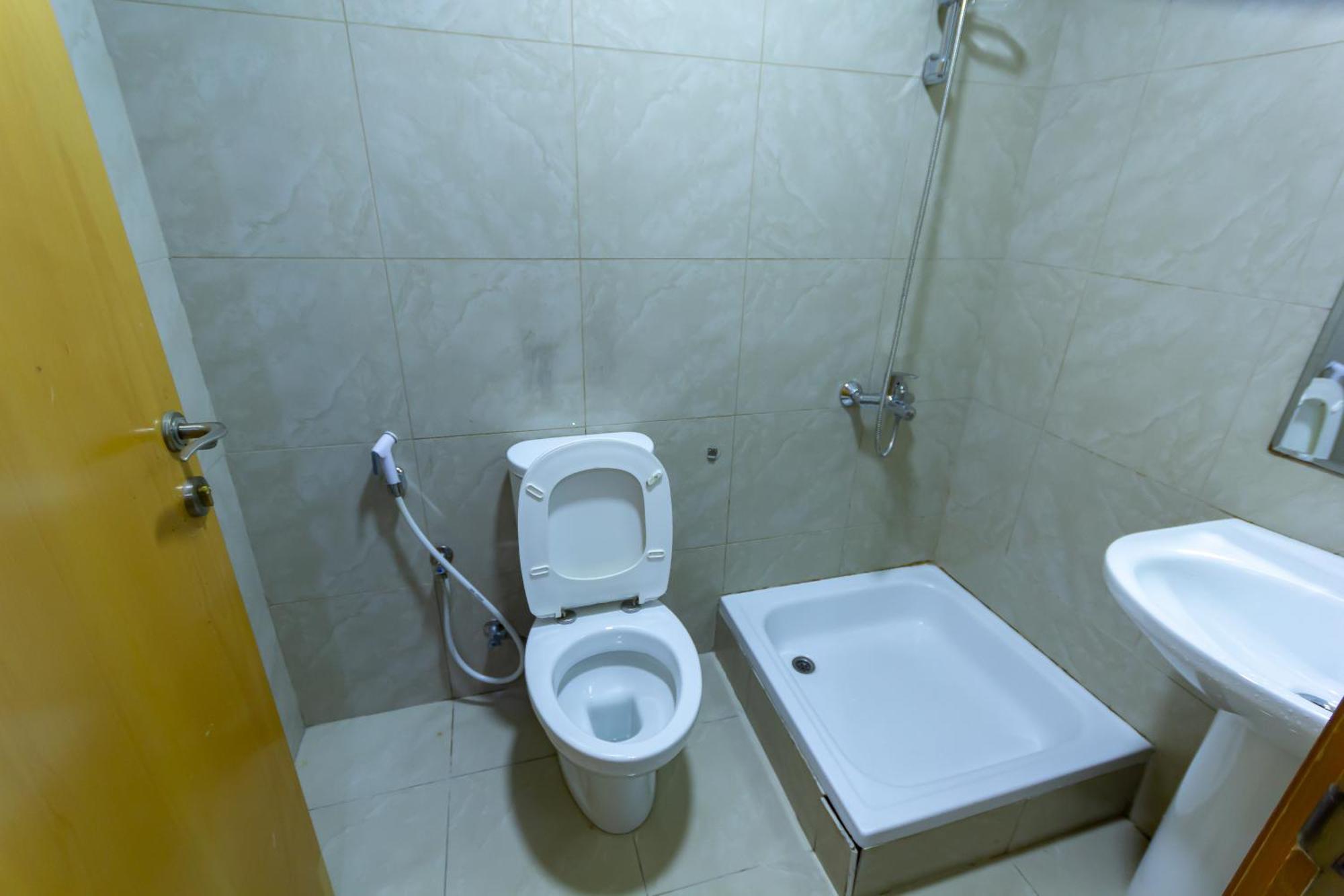 Budget Rooms With Private Bathroom For 'Girls' Only In Dubai, Marina Eksteriør billede