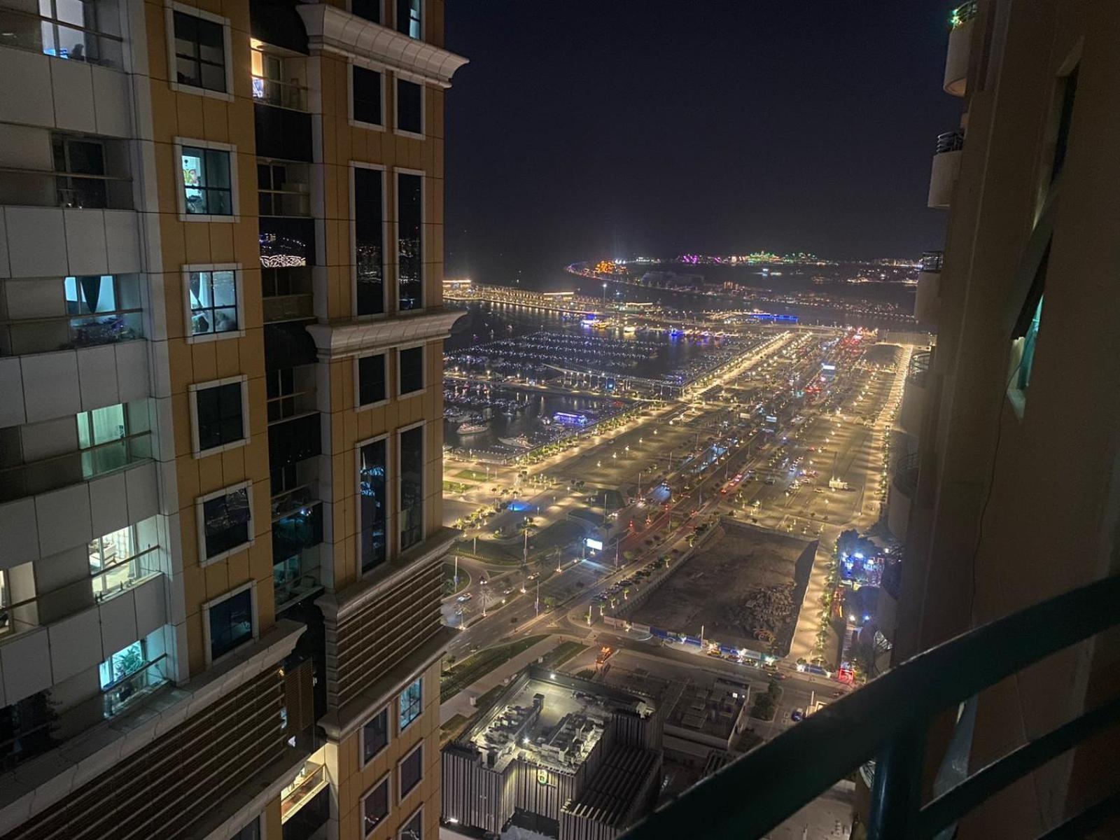 Budget Rooms With Private Bathroom For 'Girls' Only In Dubai, Marina Eksteriør billede
