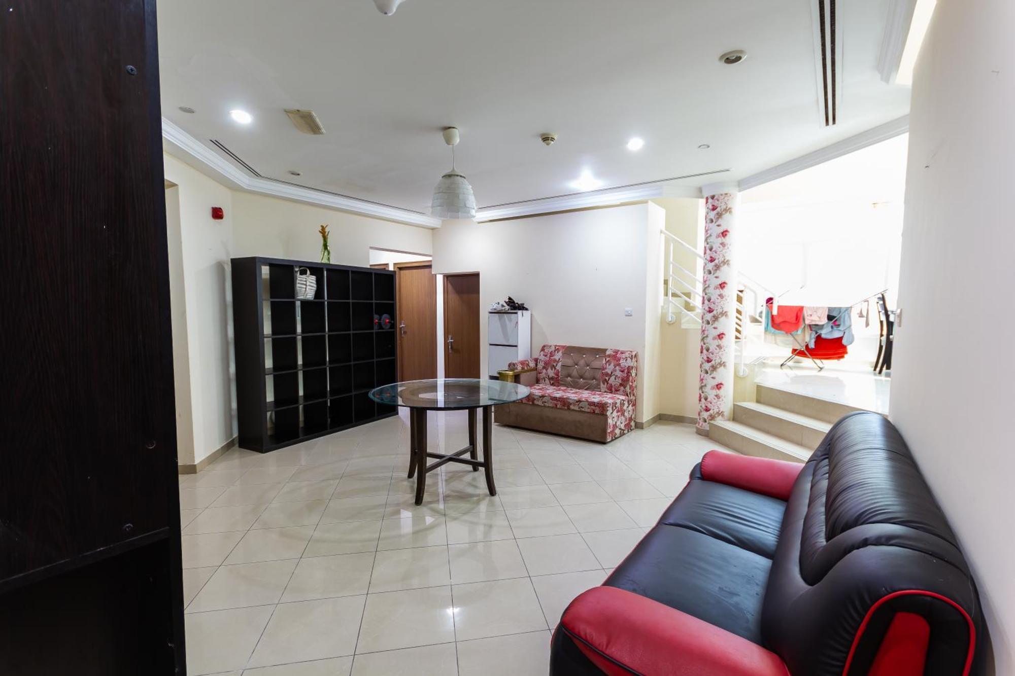 Budget Rooms With Private Bathroom For 'Girls' Only In Dubai, Marina Eksteriør billede